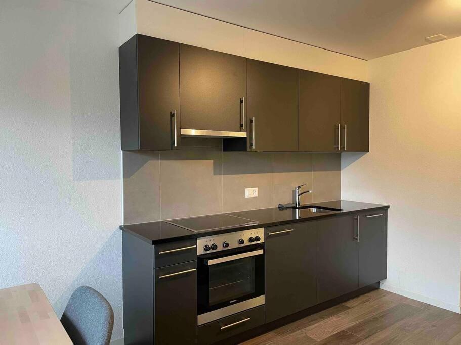 Proche Lausanne: Studio Bien Equipe Apartment Prilly Luaran gambar